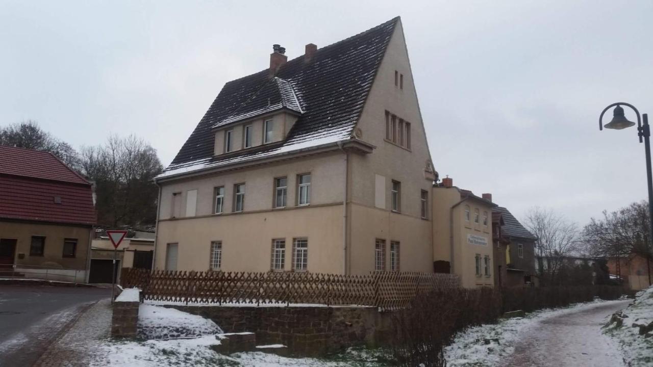 Ferienwohnung Wettin Am Petersbrunnen Exteriör bild