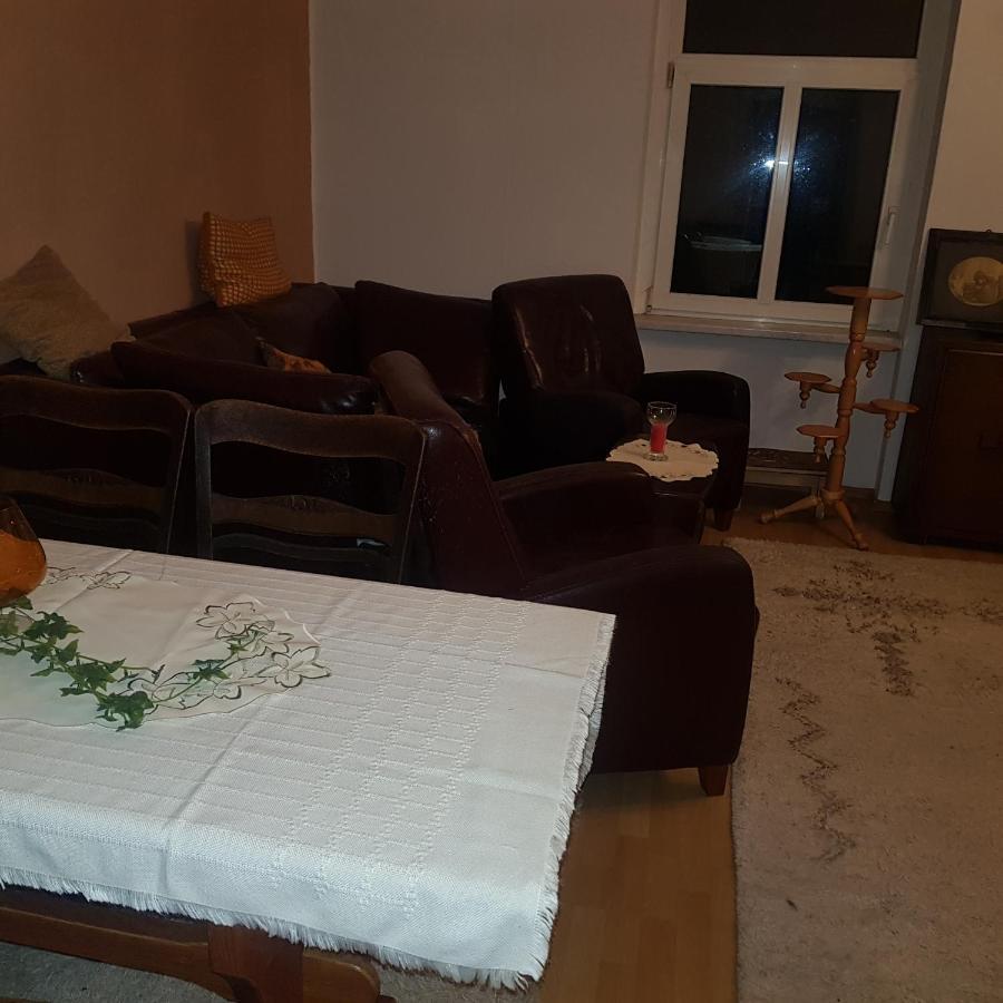 Ferienwohnung Wettin Am Petersbrunnen Exteriör bild