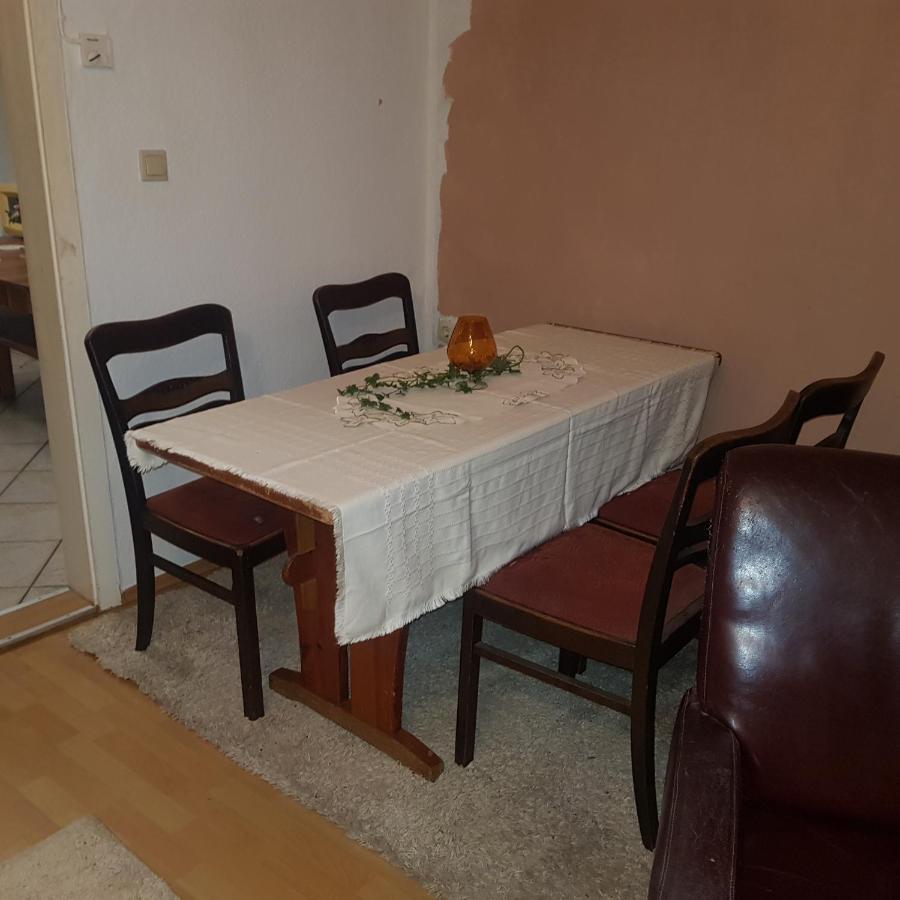 Ferienwohnung Wettin Am Petersbrunnen Exteriör bild